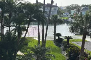 121 Island Way, Clearwater Beach, FL 33767 - Photo 35