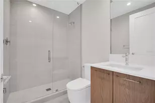 275 1st Ave S, Saint Petersburg, FL 33701 - Photo 33