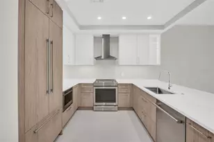 275 1st Ave S, Saint Petersburg, FL 33701 - Photo 51