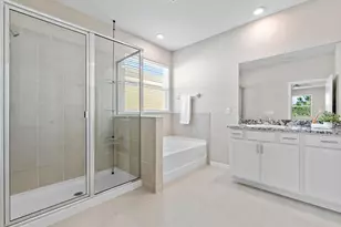 33700 Hamilton Hl Ln, Wesley Chapel, FL 33545 - Photo 11