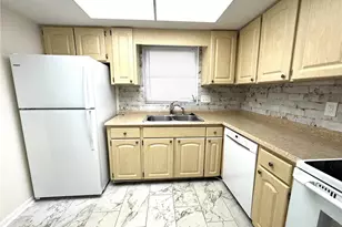 610 Indian Rocks Rd N, Belleair Bluffs, FL 33770 - Photo 3