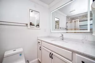 989 8th Ave NE, Largo, FL 33770 - Photo 17