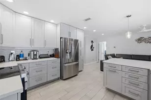 2240 Willowbrook Dr, Clearwater, FL 33764 - Photo 9