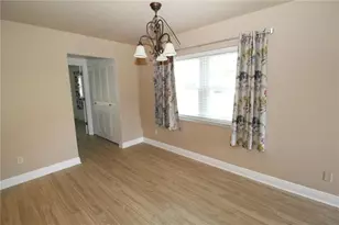 2202 Clubhouse Dr, Sun City Center, FL 33573 - Photo 5