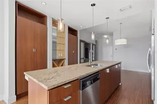 111 N 12th St, Tampa, FL 33602 - Photo 7