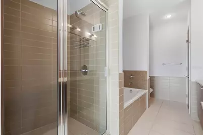 111 N 12th Street #1811, Tampa, FL 33602 - Photo 13