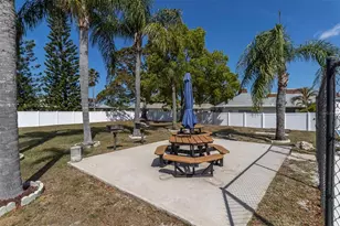 2216 Oak Wind Dr, Holiday, FL 34691 - Photo 7