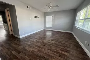 2072 Los Lomas Dr, Clearwater, FL 33763 - Photo 7