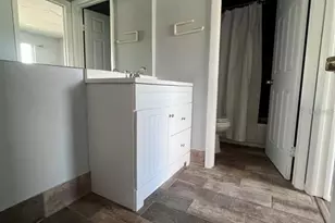 2072 Los Lomas Dr, Clearwater, FL 33763 - Photo 13