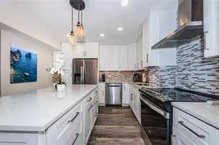 4900 Brittany Dr S, Saint Petersburg, FL 33715 - Photo 7