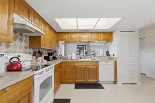 2701 Countryside Blvd, Clearwater, FL 33761 - Photo 9