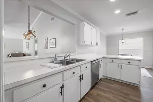 8831 Hampden Dr, Tampa, FL 33626 - Photo 15