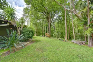 16704 Vallely Dr, Tampa, FL 33618 - Photo 17
