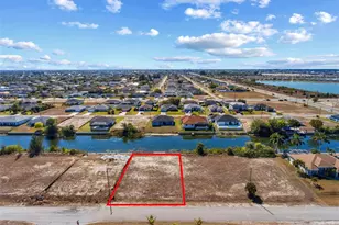 704 NW 9th St, Cape Coral, FL 33993 - Photo 3