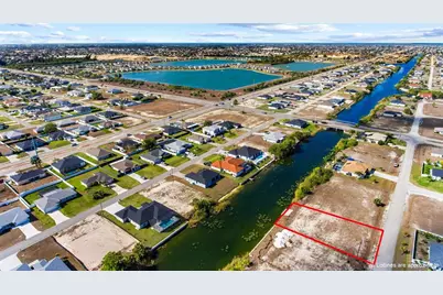 704 NW 9th Street, Cape Coral, FL 33993 - Photo 5