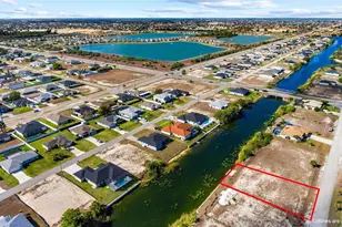 704 NW 9th St, Cape Coral, FL 33993 - Photo 5