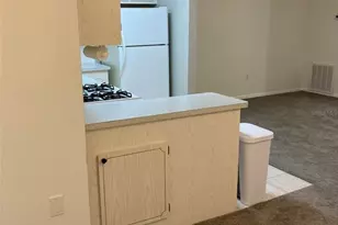 5530 80th St N, Saint Petersburg, FL 33709 - Photo 7