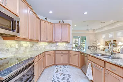 984 Pembroke Point Way, Sun City Center, FL 33573 - Photo 7