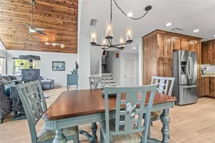 12869 Poinsettia Ave, Seminole, FL 33776 - Photo 11