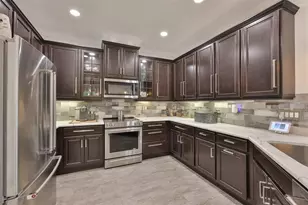 682 Chipper Dr, Sun City Center, FL 33573 - Photo 13