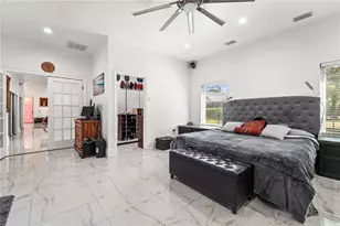 2520 Gomaz Way S, Saint Petersburg, FL 33712 - Photo 5