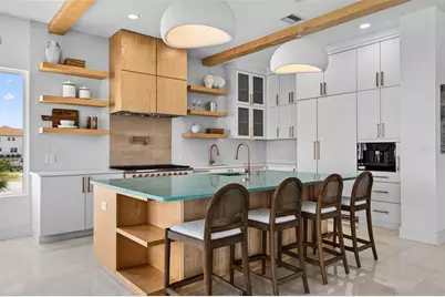 10201 Gulf Boulevard, Treasure Island, FL 33706 - Photo 17