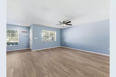 27540 Desert Willow Way, Wesley Chapel, FL 33544 - Photo 5