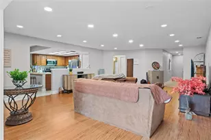 13140 Village Chase Cir, Tampa, FL 33618 - Photo 3