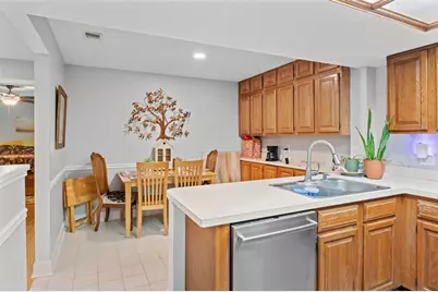 13140 Village Chase Circle, Tampa, FL 33618 - Photo 7