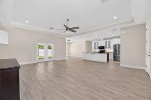 1008 W River Dr, Temple Terrace, FL 33617 - Photo 15