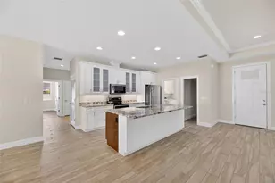 1008 W River Dr, Temple Terrace, FL 33617 - Photo 11