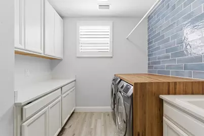 8245 Grande Shores Drive, Sarasota, FL 34240 - Photo 33