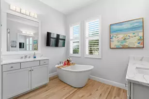 8245 Grande Shores Dr, Sarasota, FL 34240 - Photo 19