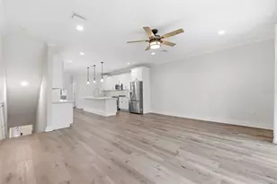 1225 Savona Dr NE, Saint Petersburg, FL 33702 - Photo 11