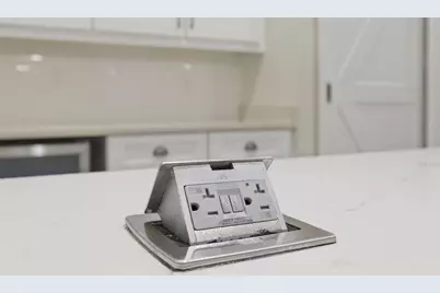 1225 Savona Drive NE, Saint Petersburg, FL 33702 - Photo 19