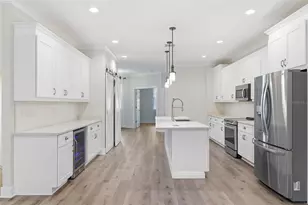 1225 Savona Dr NE, Saint Petersburg, FL 33702 - Photo 17