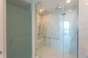 400 Central Ave, Saint Petersburg, FL 33701 - Photo 11
