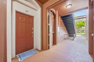 8302 Portofino Dr, Davenport, FL 33896 - Photo 5