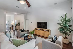 4003 S Shamrock Rd, Tampa, FL 33611 - Photo 9