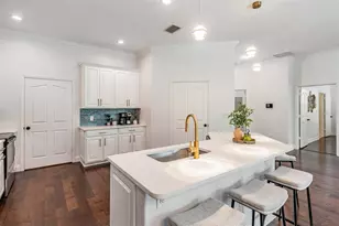 4003 S Shamrock Rd, Tampa, FL 33611 - Photo 17