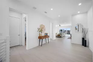11460 7th St E, Treasure Island, FL 33706 - Photo 9