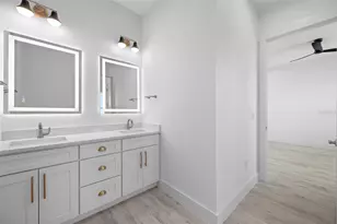 11460 7th St E, Treasure Island, FL 33706 - Photo 39