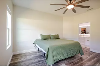 807 Garden Oaks Square, Seffner, FL 33584 - Photo 23