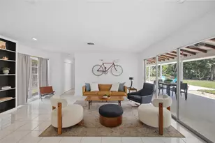 615 Fontana Ln, Bradenton, FL 34209 - Photo 5