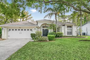 357 Waterford Cir W, Tarpon Springs, FL 34688 - Photo 1