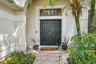 357 Waterford Cir W, Tarpon Springs, FL 34688 - Photo 3