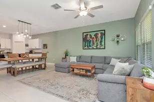 4551 Tuscan Loon Dr, Tampa, FL 33619 - Photo 7