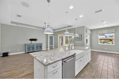 5130 Admiral Pointe Drive, Apollo Beach, FL 33572 - Photo 11