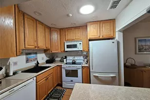 1905 Canterbury Ln, Sun City Center, FL 33573 - Photo 13