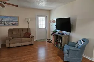 1905 Canterbury Ln, Sun City Center, FL 33573 - Photo 5